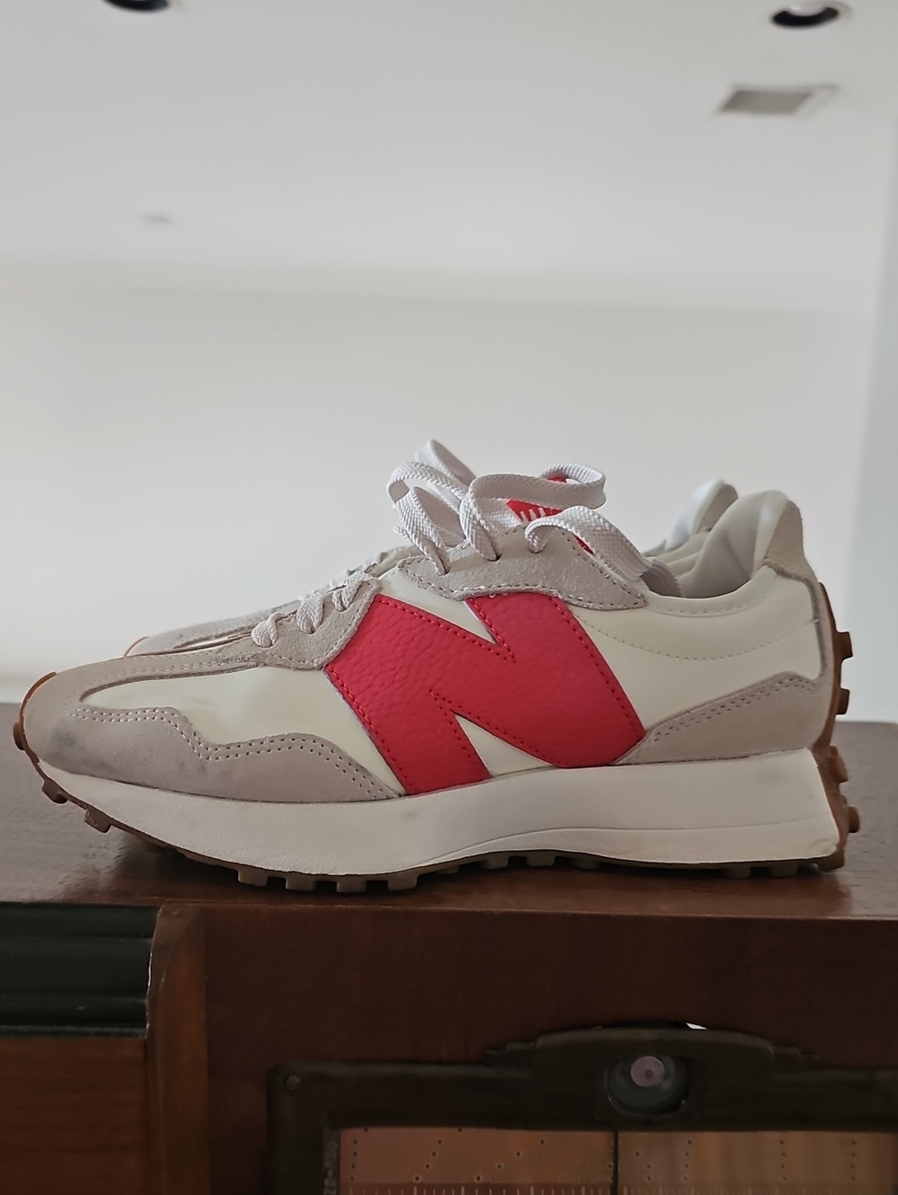 New Balance 327 Womens